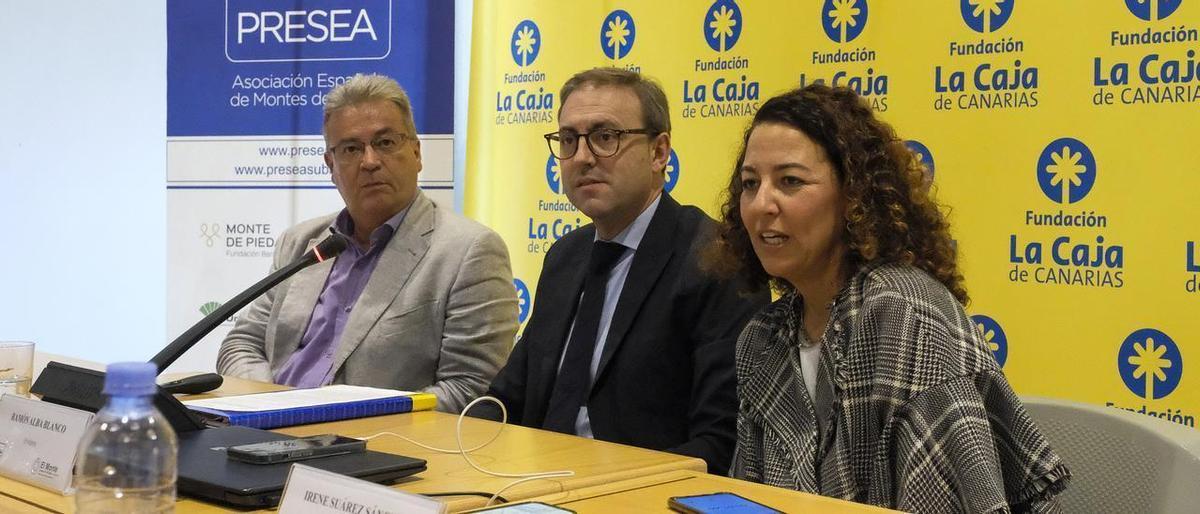De izquierda a derecha, Fernando Fernández, Ramón Alba e Irene Suárez.