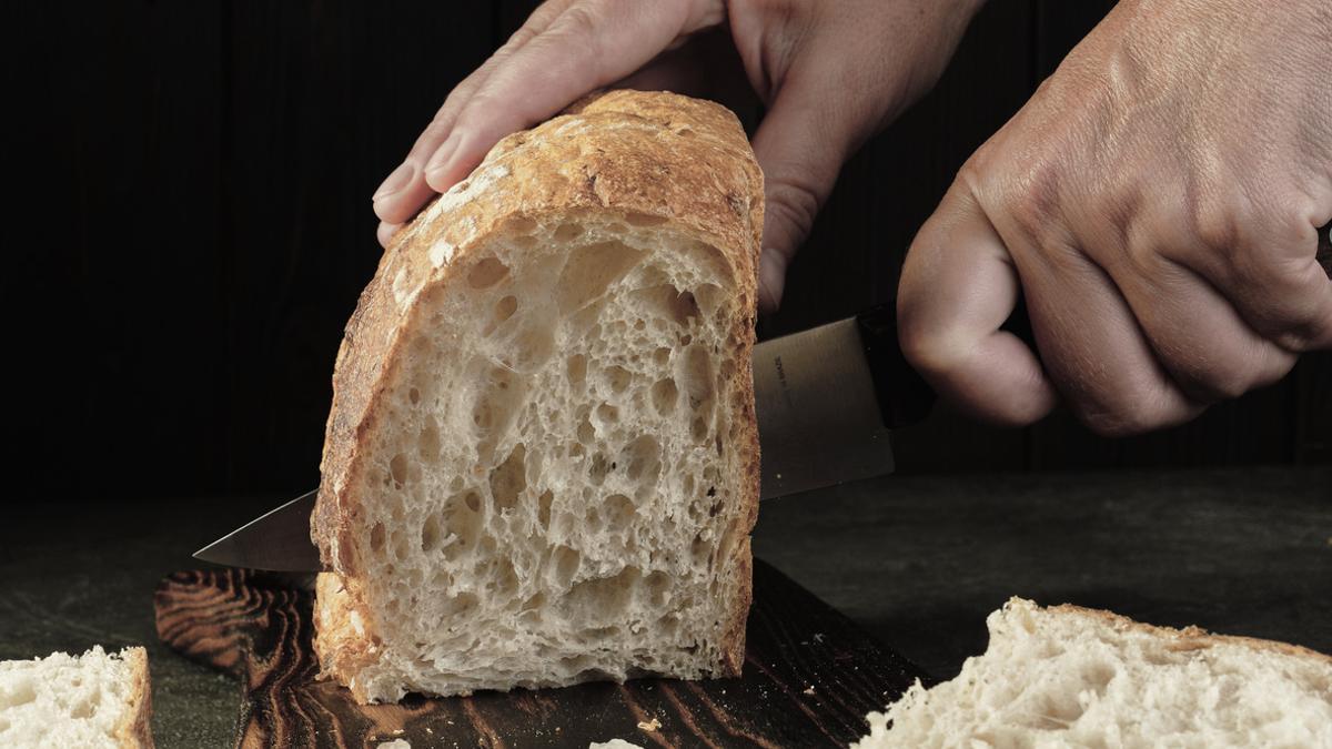 El pan artesano es más caro que el industrial? La clave está en el peso -  El Periódico de España