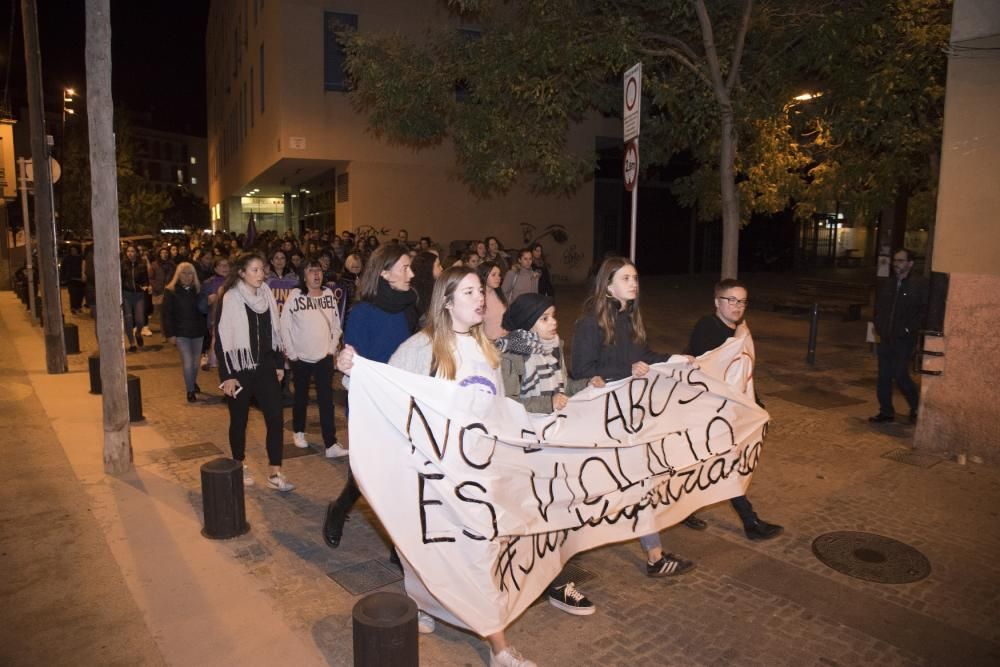 Manifestació contra la sentència de la violació a