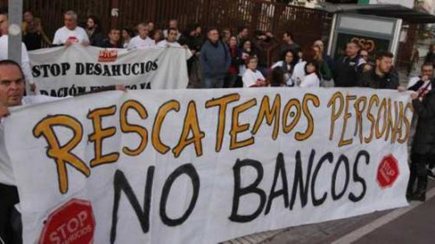 La Plataforma de la Hipoteca pide en la calle el fin del «terrorismo bancario»