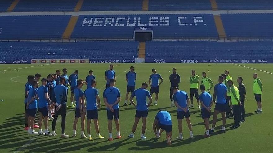 Entrenamiento del Hércules a puerta cerrada este jueves en el Rico Pérez