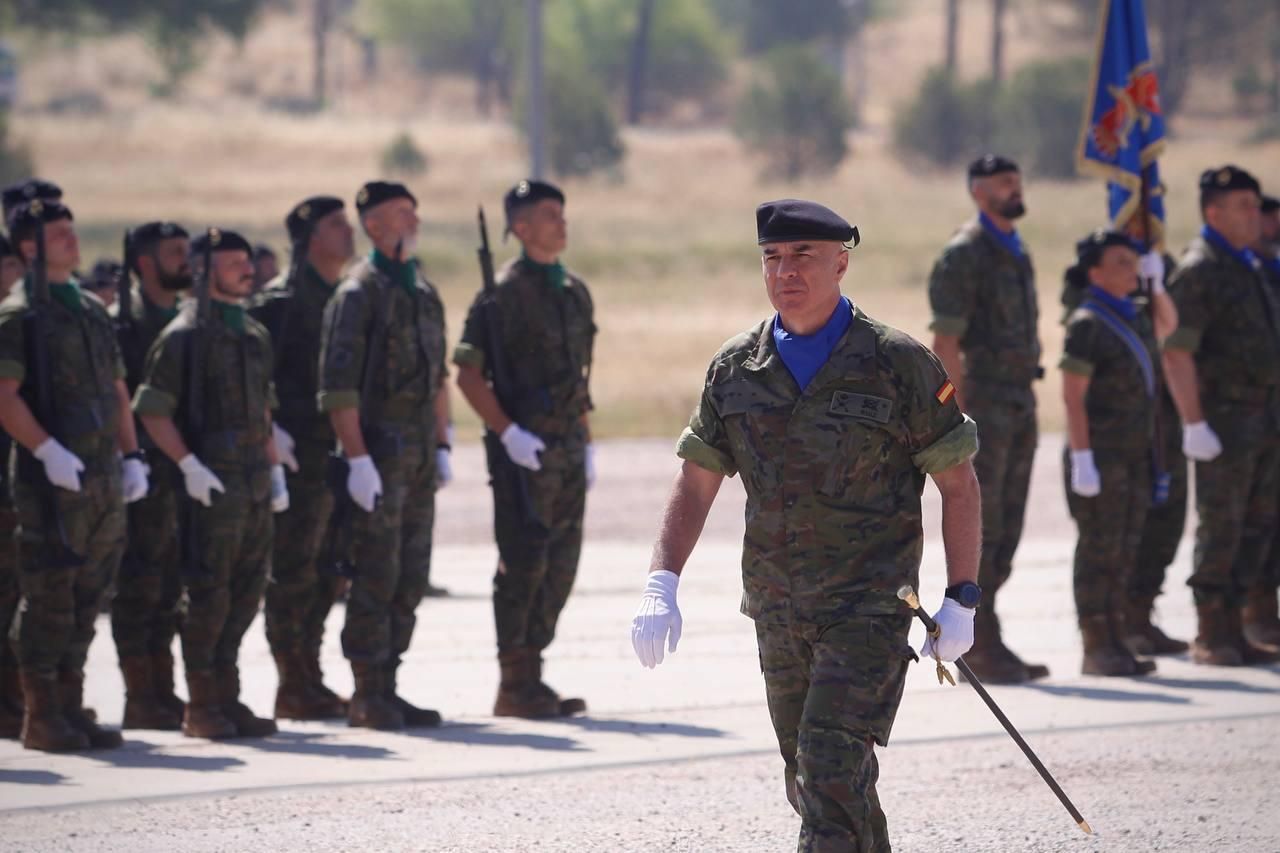 La BRI X celebra su 40º aniversario con una parada militar