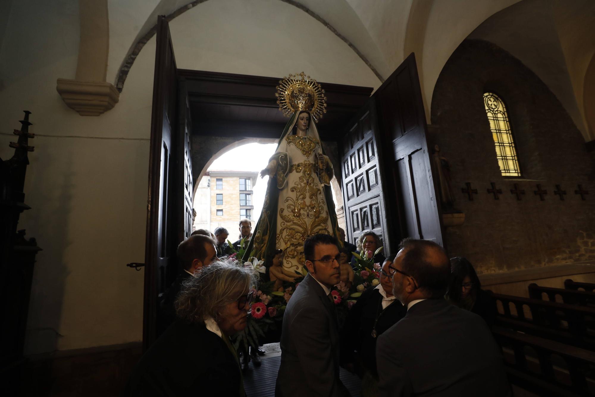 En imágenes: Procesión de la Balesquida en Oviedo