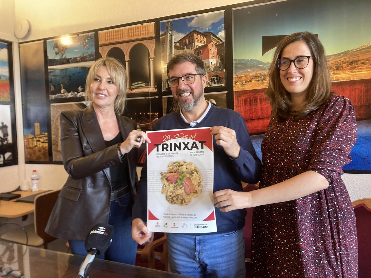 Maria José Barragán, Joan Manel Serra i Mercè Carbó presenten el cartell del Trinxat