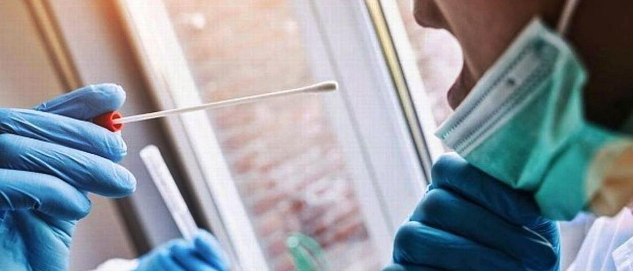 La cifra de casos activos en las Islas incrementa un 37% en una semana