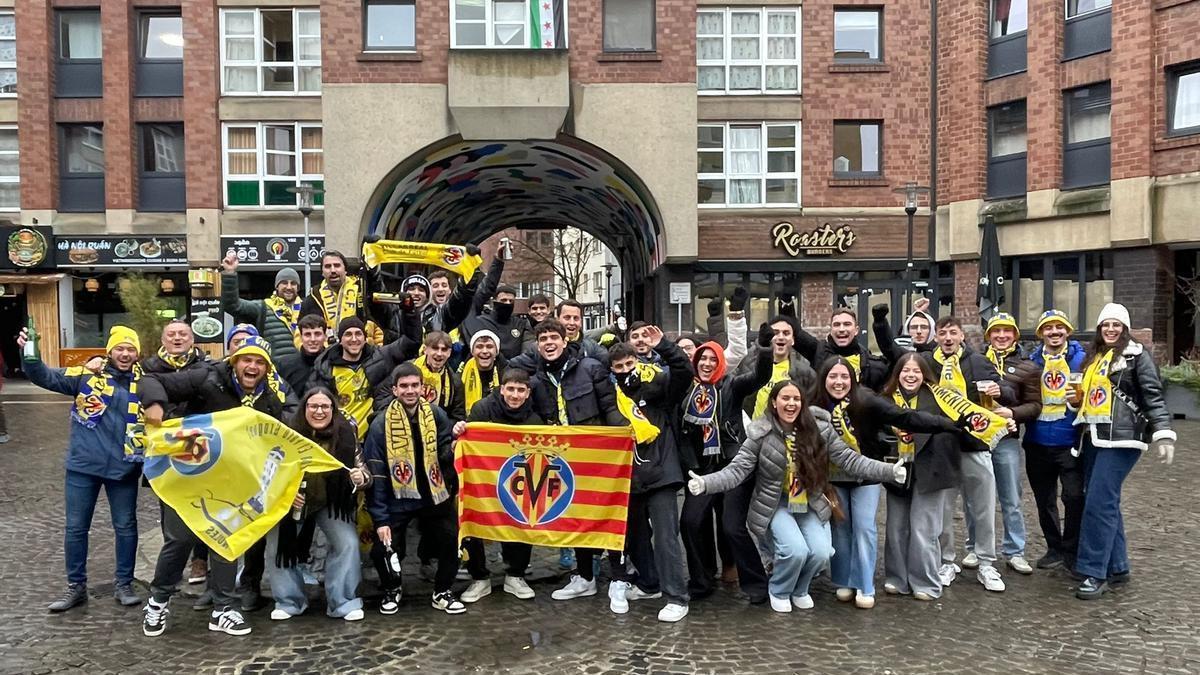Los aficionados del Villarreal ya ocupan las calles de Dortmund.