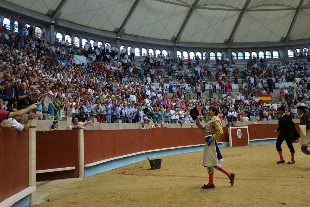 Gran tarde de toros en la de feria de Pontevedra