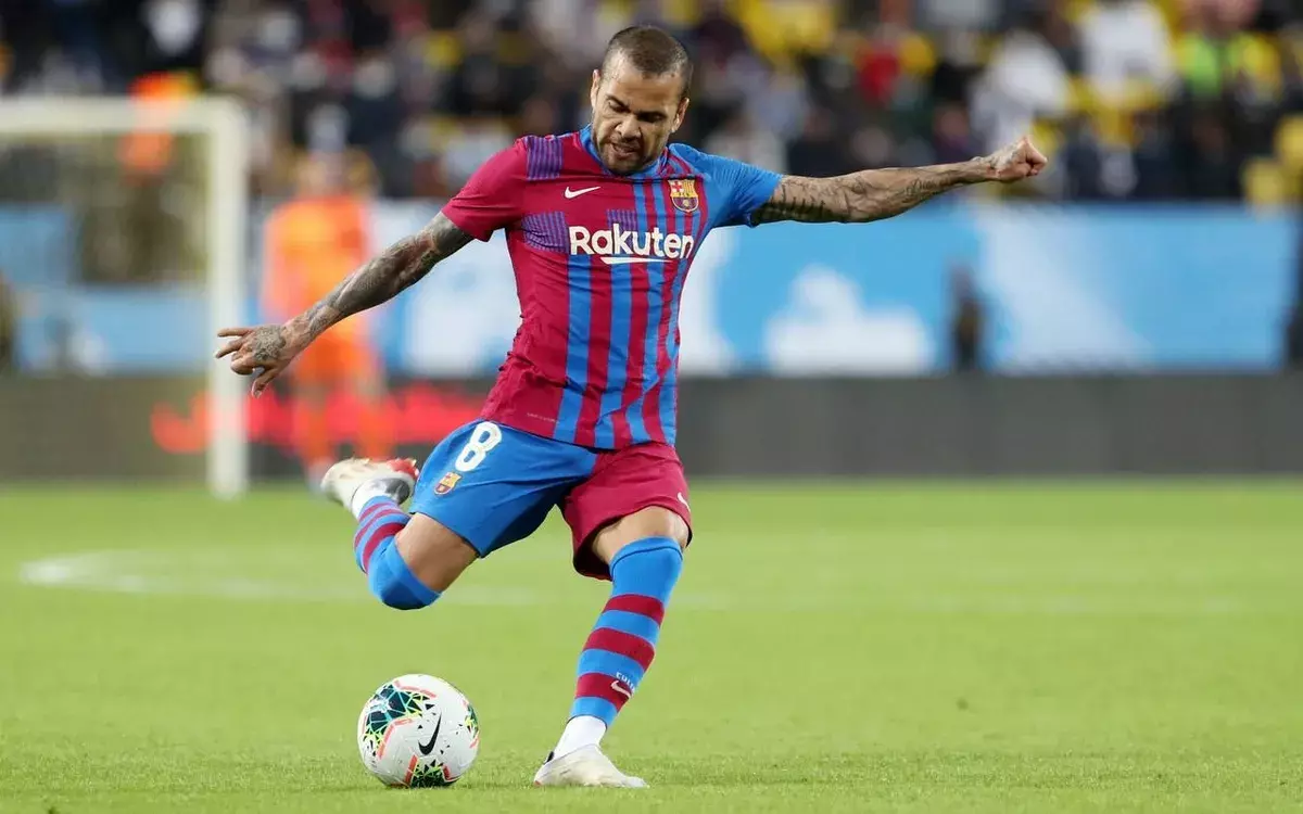 Dani Alves en un partido de liga