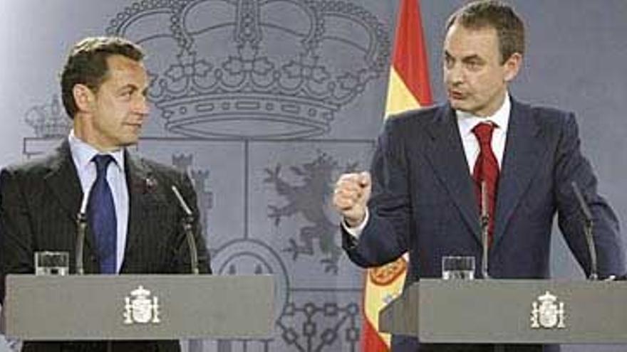 Sarkozy ratifica a Zapatero el apoyo &quot;total y firme&quot; de Francia contra ETA