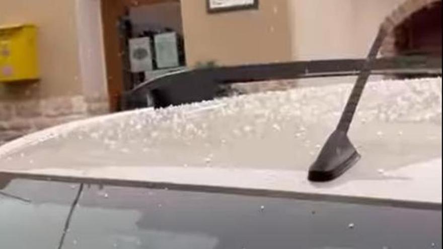 La nieve sorprende en Xàbia en un domingo inestable