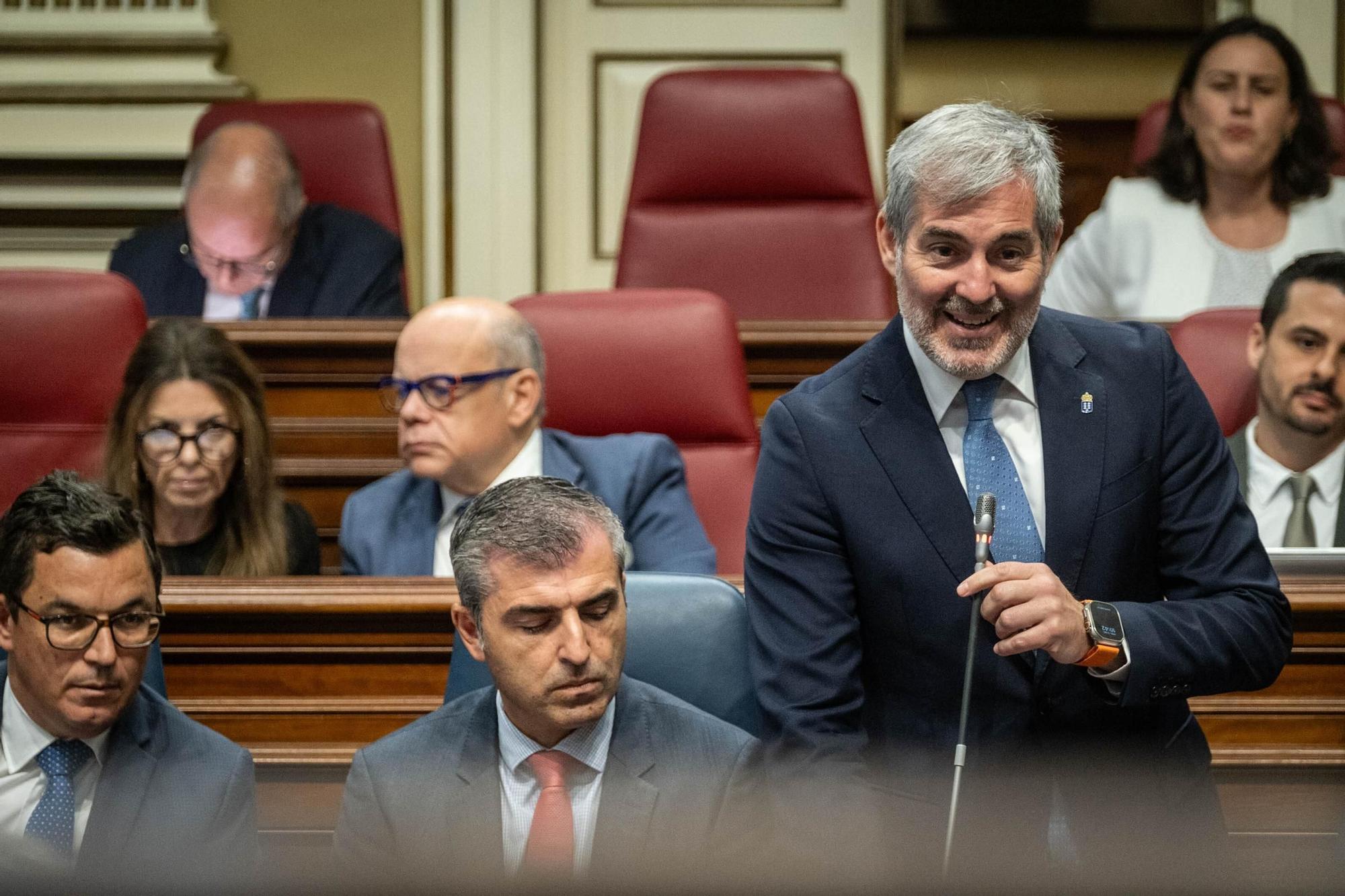 Pleno del Parlamento de Canarias (12.12.09)