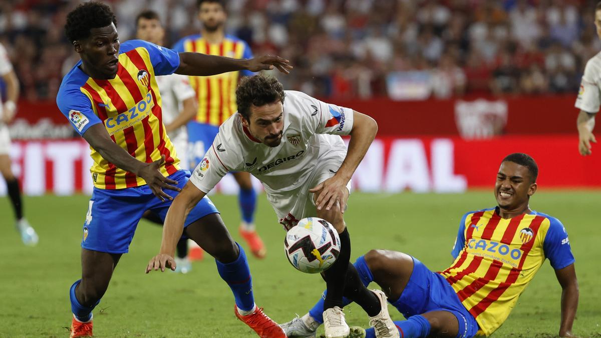 Pon nota a los jugadores del Valencia CF 2023 - Superdeporte