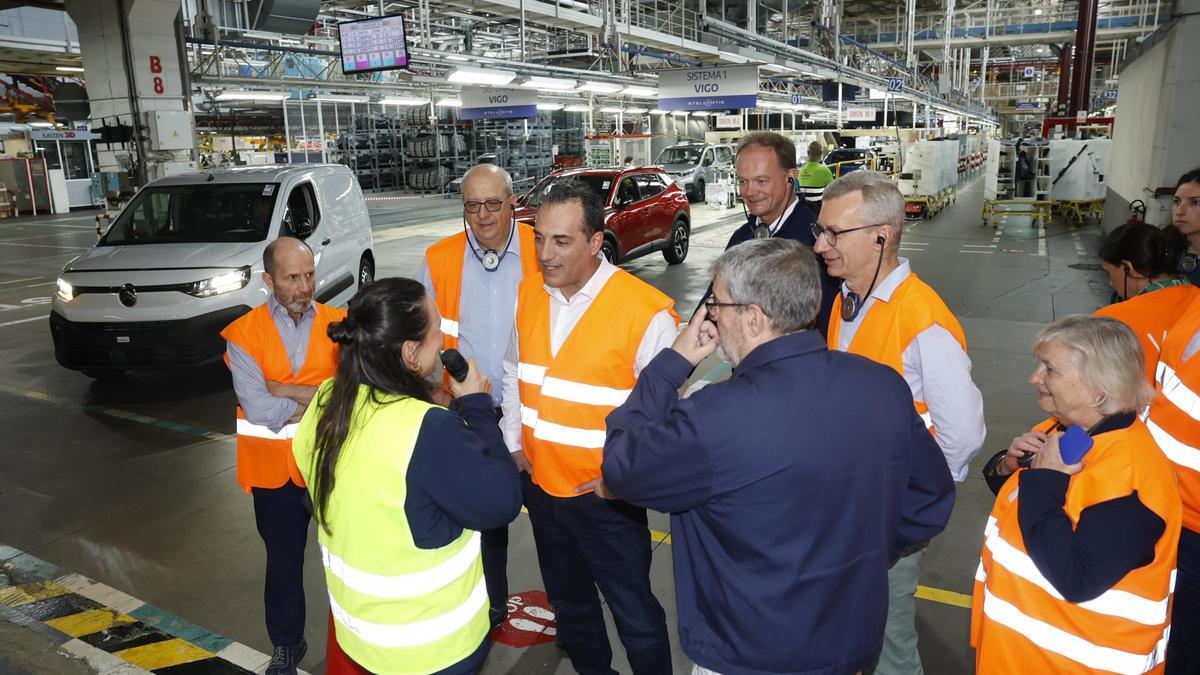 Antonio Filosa visitó la planta de Stellantis Vigo.