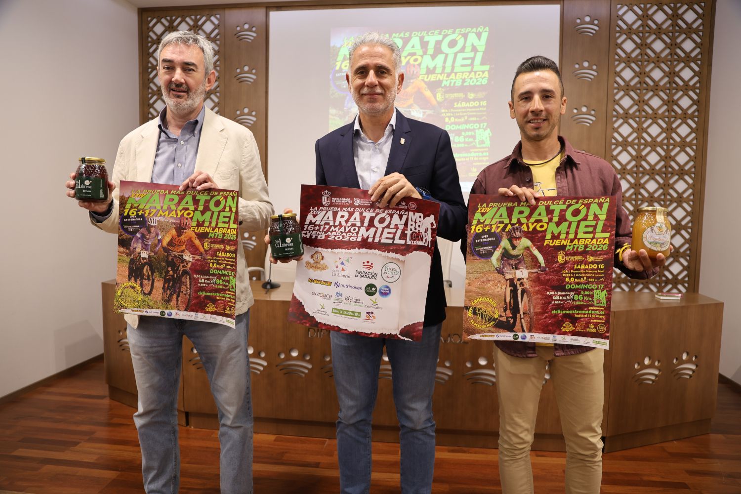 Acto de presentación del maratón en la sede de la diputación.