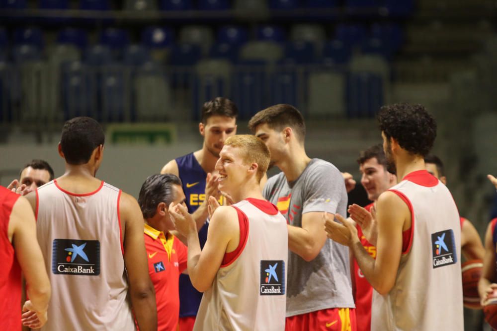 El equipo nacional aterrizó en Málaga al mediodía y por la tarde se entrenó en el Martín Carpena, con el flamante debutante Alberto Díaz y una gran representación del básket malagueño