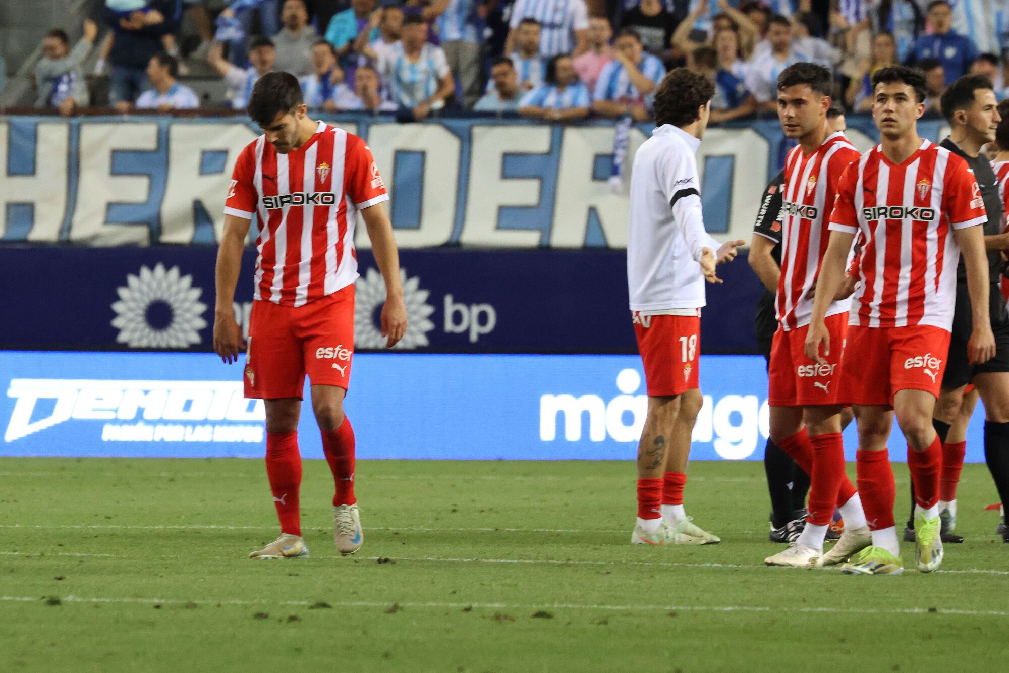EN IMÁGENES: Ambientazo en el Málaga-Sporting disputado en La Rosaleda