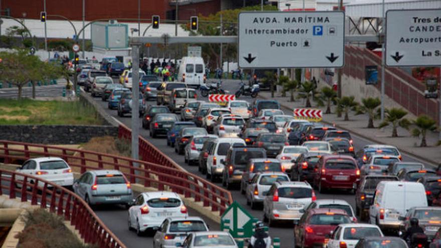 Retenciones en la entrada a Santa Cruz de Tenerife.