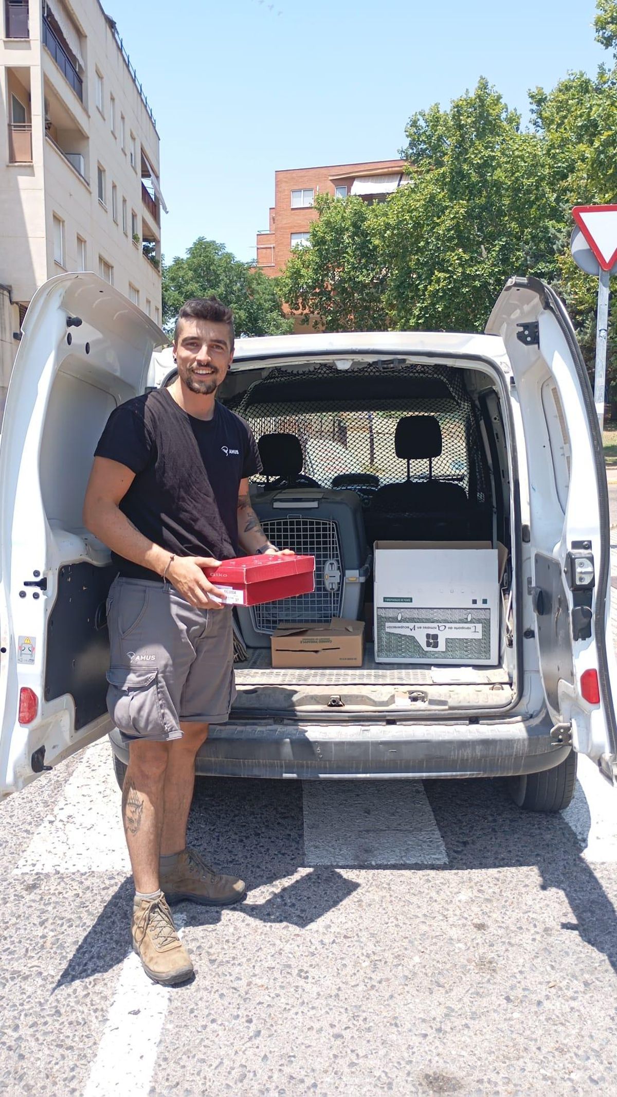 Rodrigo Trinidad, encargado de la recogida de los animales.