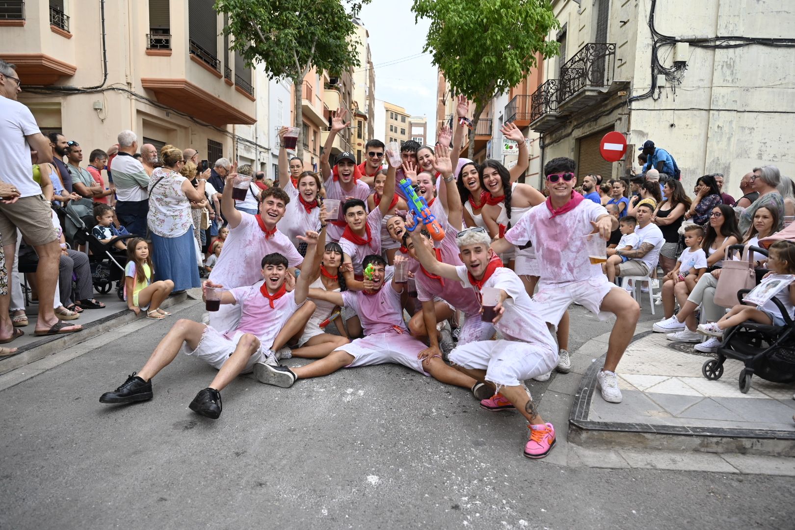 Imaginación y humor al poder en el desfile de las collas del Grau