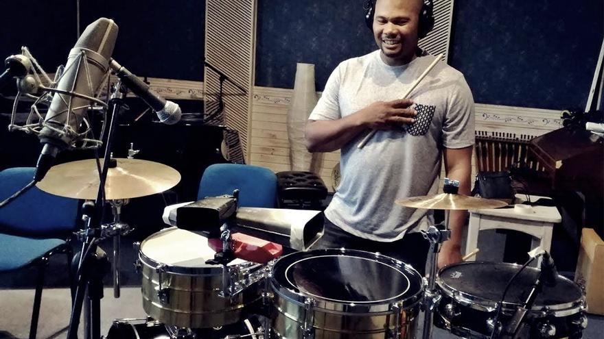 Nueva actuación del gran músico cubano Eribertho Cruz en Royal Park Vintage