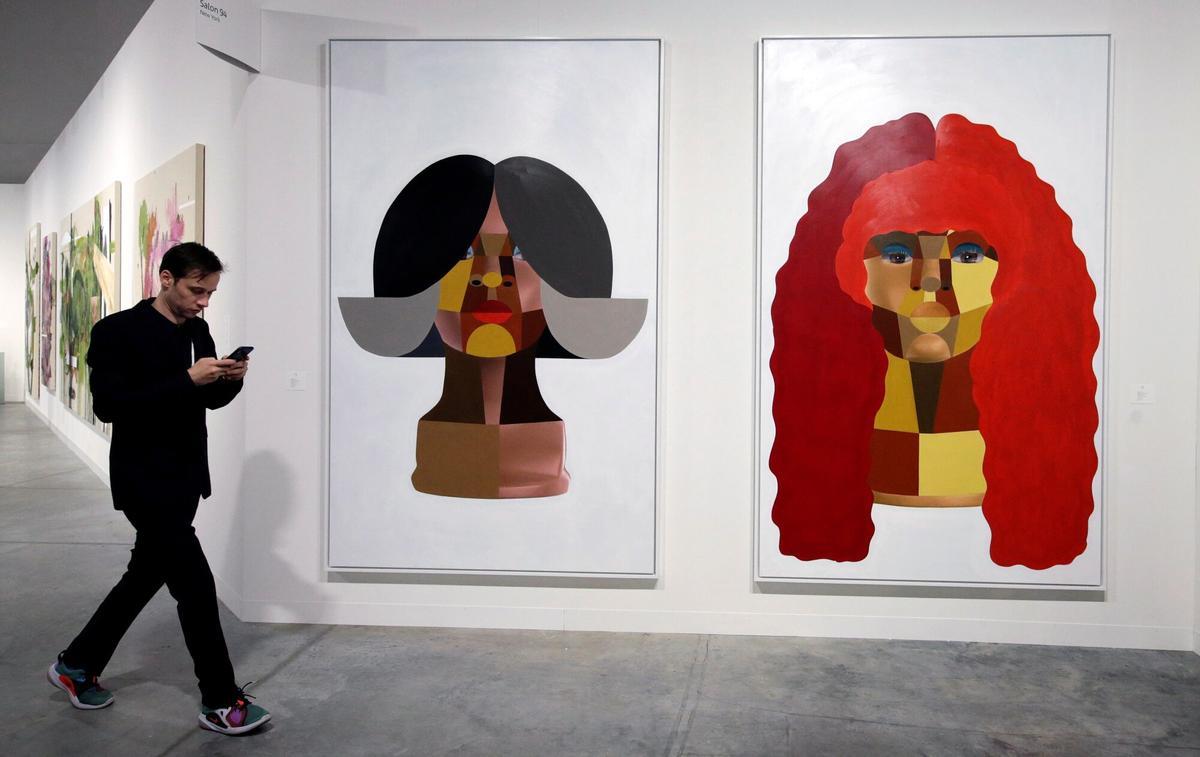 Una obra de Derrick Adams en la Art Basel de 2019 de Miami.