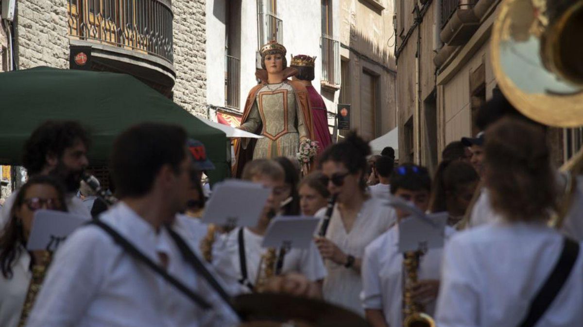 La banda de l’Espai Musical va acompanyar els gegants | ALEX GUERRERO