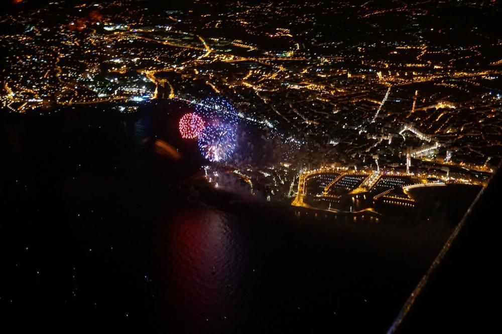 Gijón, la noche de los fuegos desde el aire