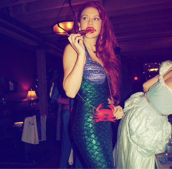 Taylor Swift disfrazada de Ariel de 'La Sirenita' en Nochevieja