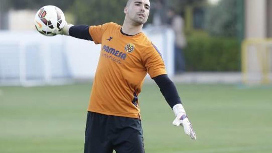 Asenjo valoró la capacidad del equipo para superar «un inicio convulso».