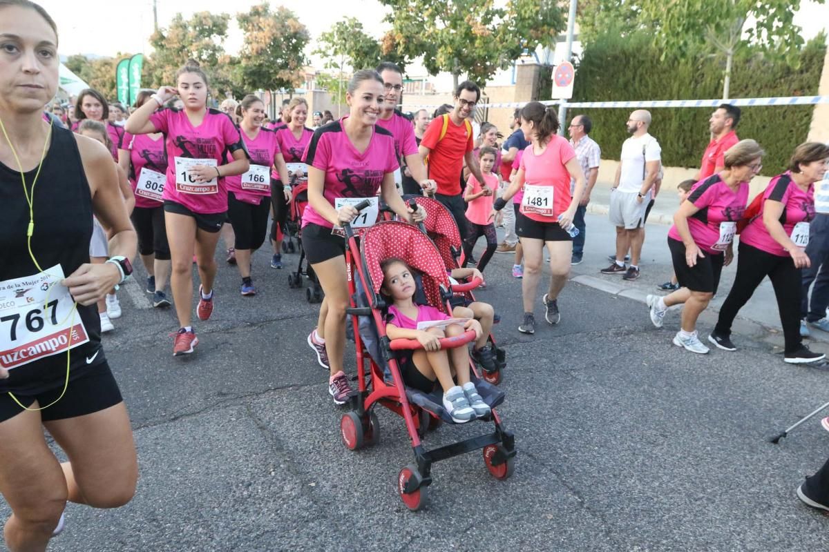 La marea rosa inunda las calles de Córdoba