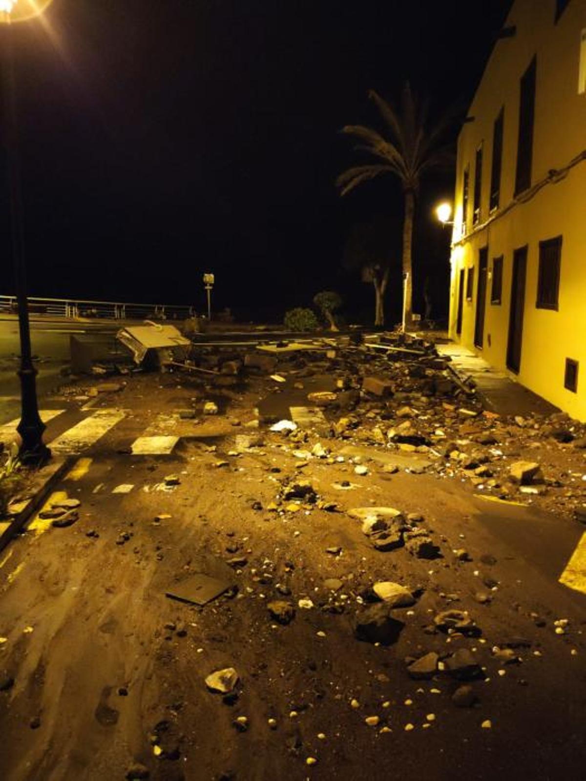 Desperfectos en Garachico tras el oleaje