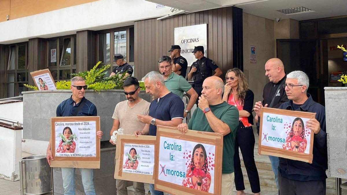 Manifestación de trabajadores del Ayuntamiento de Las Palmas de Gran Canaria por el retraso en el pago de las nóminas.