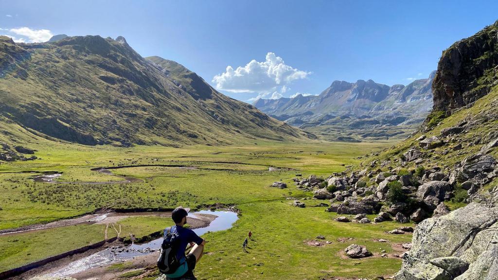 Ruta de Aguas Tuertas, que discurre por el Parque Natural de los Valles Occidentales.