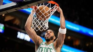 Jason Tatum volvió a liderar una nueva victoria de los Celtics