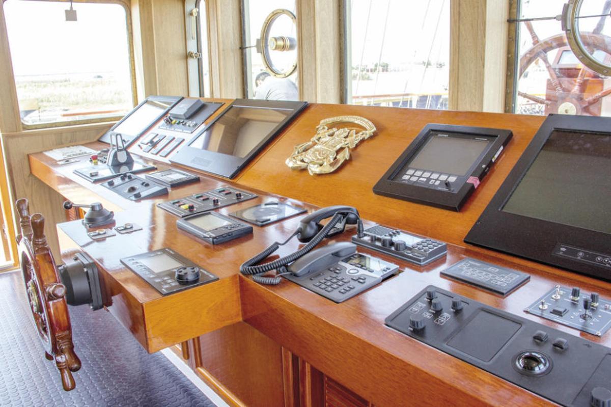 La viguesa Acopafi termina los interiores del mayor buque escuela de América Latina, en Perú