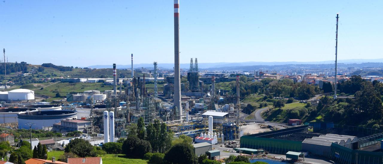 Vista de la refinería de Repsol en A Coruña