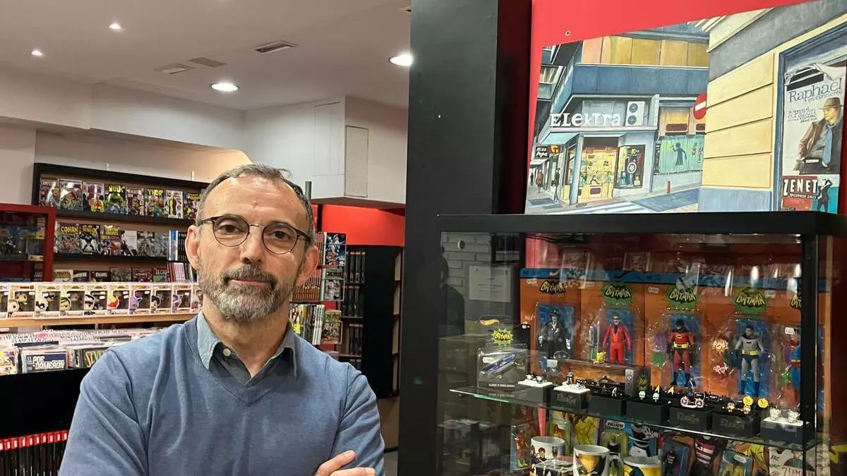 Arganzuela 'ficha' a uno de los reyes del cómic de Madrid