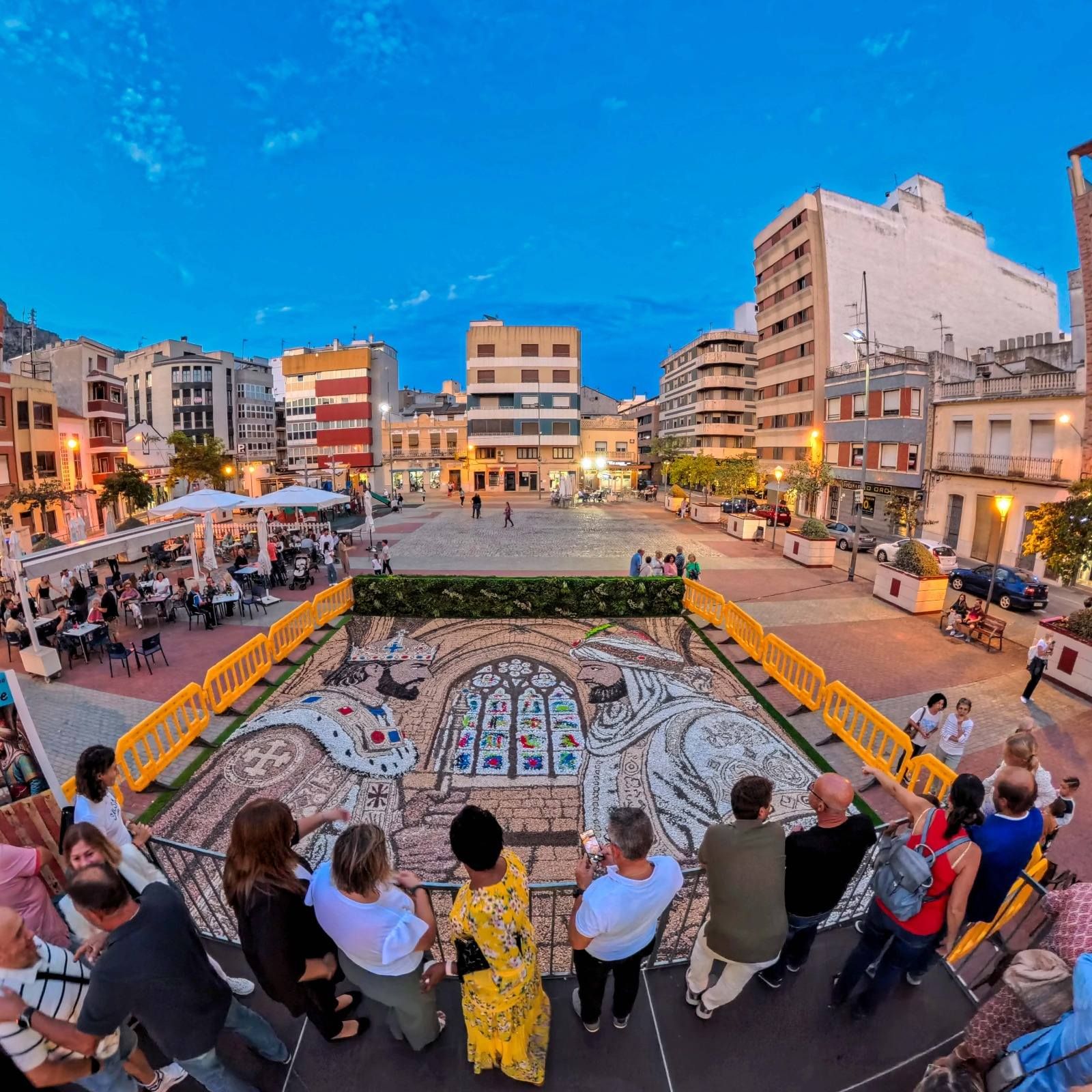 Tavernes de la Valldigna descubre el Tapís de la Paraula que llama al diálogo