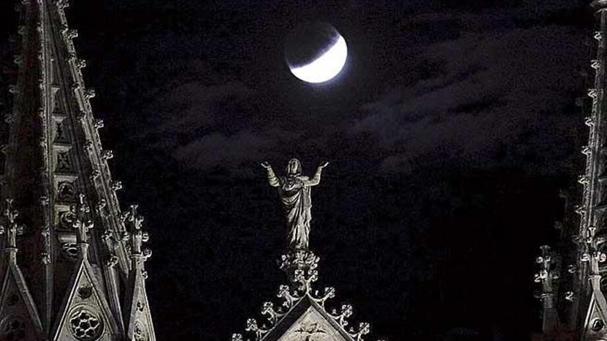 Un eclipse lunar y cuatro planetas, protagonistas en el cielo de la primavera