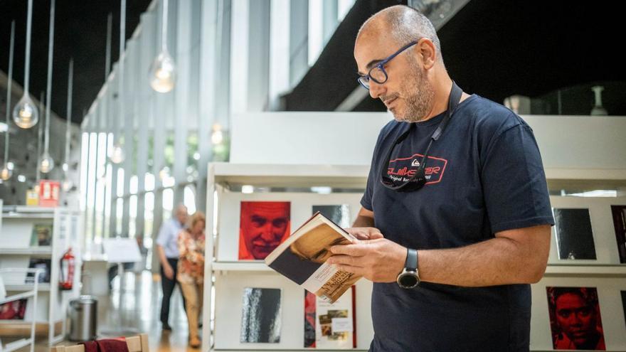 Celebración del Día del Libro en la Biblioteca municipal de Santa Cruz de Tenerife, en TEA