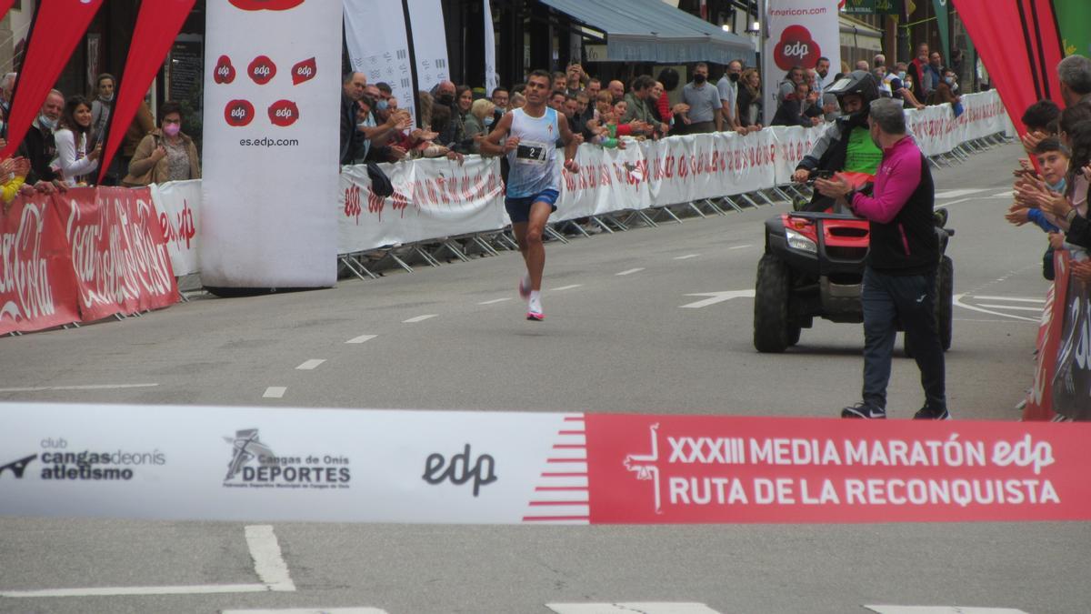 La meta de la prueba, en Cangas de Onís.