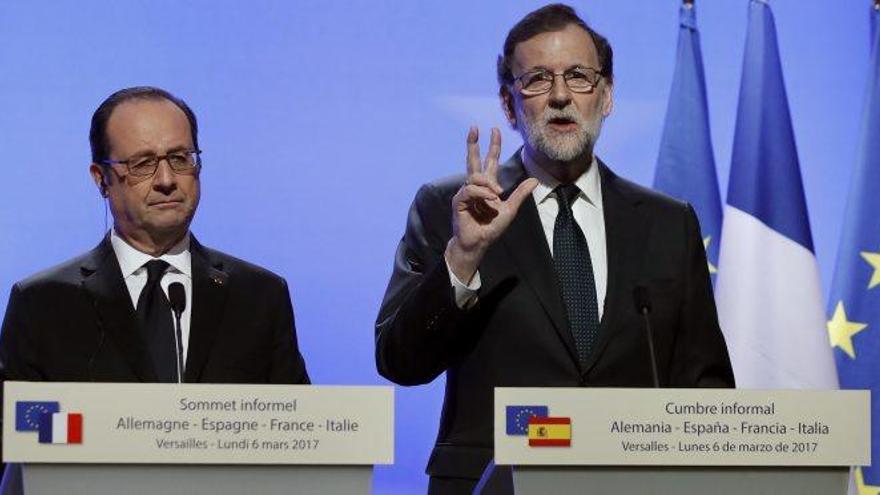 Hollande i Rajoy, ahir en roda de premsa a Versalles