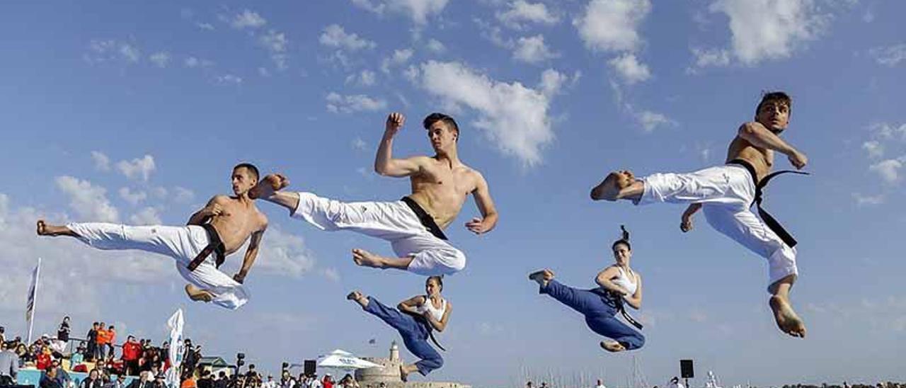 Equipo nacional de taekwondo que compitió en el Mundial de Grecia.