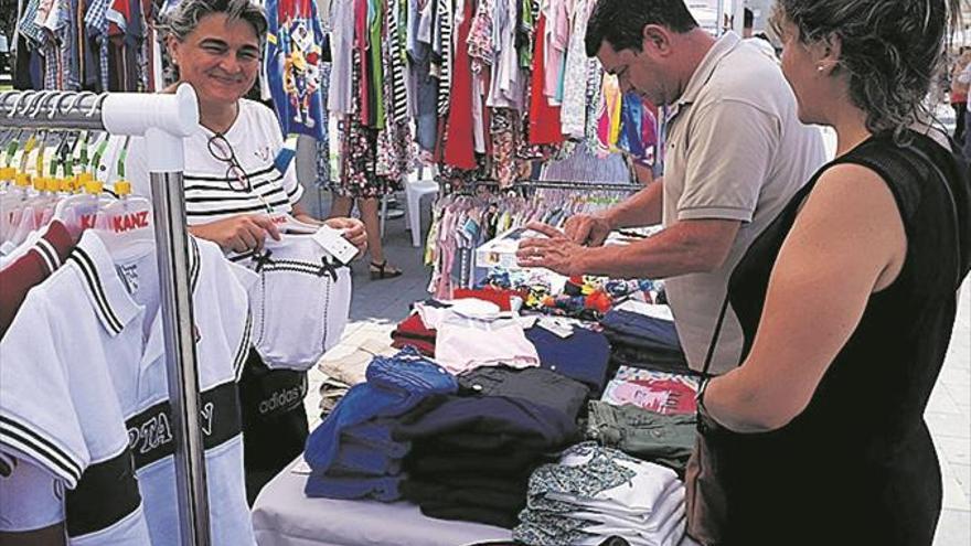 Benicarló apura el tiempo de rebajas con 40 tiendas