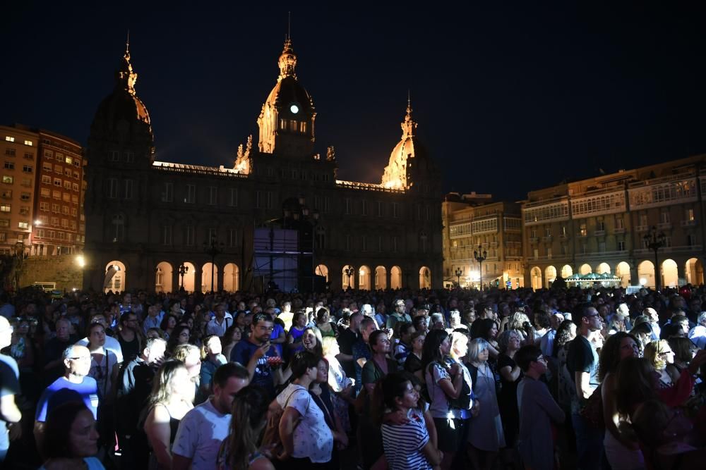 Mercedes Peón actúa en las fiestas de A Coruña