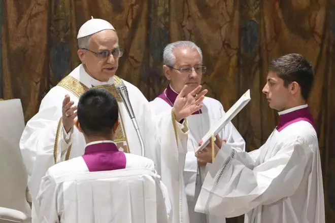 En imágenes | Primera misa de León XIV como papa