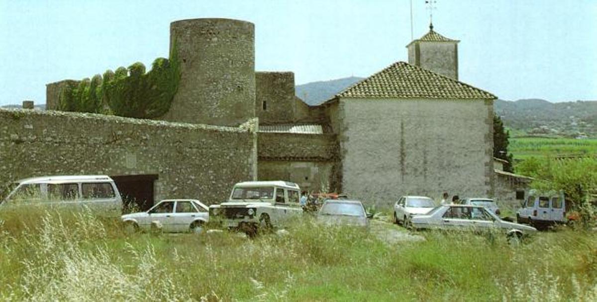 Castillo de Canyelles, contiguo a la iglesia parroquial de Santa Magdalena