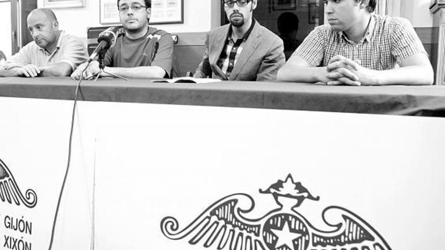 Por la izquierda, Bermeyu, Martínez, Cubero y Suárez, ayer, en la presentación del manifiesto.