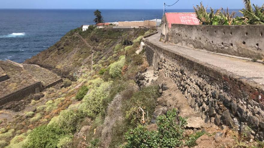 Acceso de la playa del Bollullo.