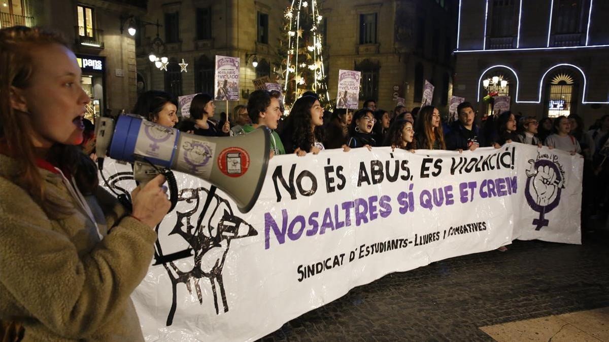 zentauroepp46150111 barcelona 05 12 2018  sociedad   manifestaci n en contra de 181205205351